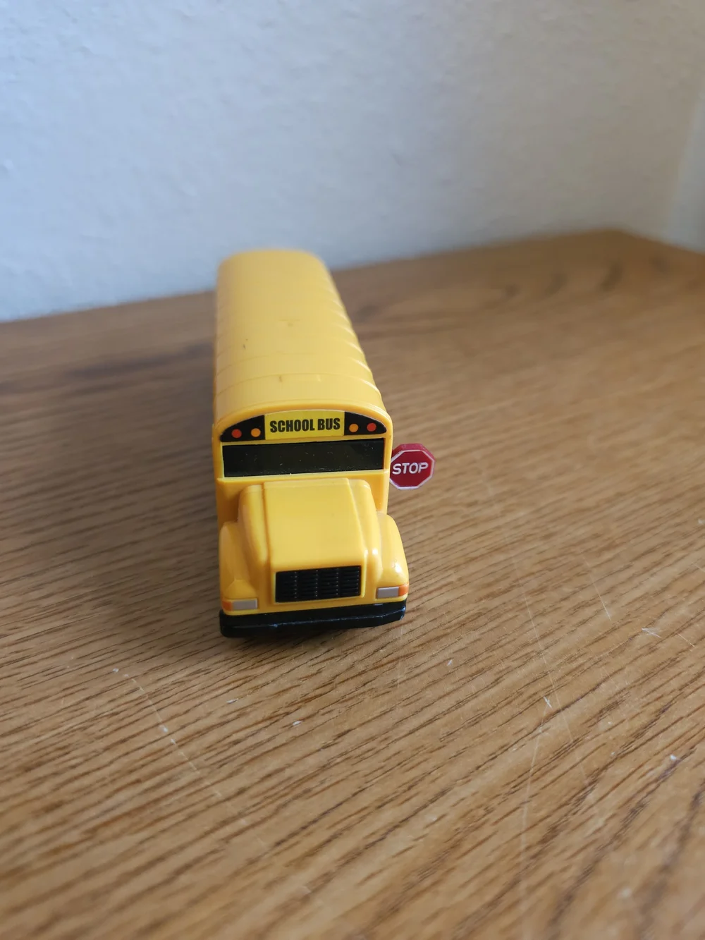 4/$10 Ertl school bus toy 5 inch